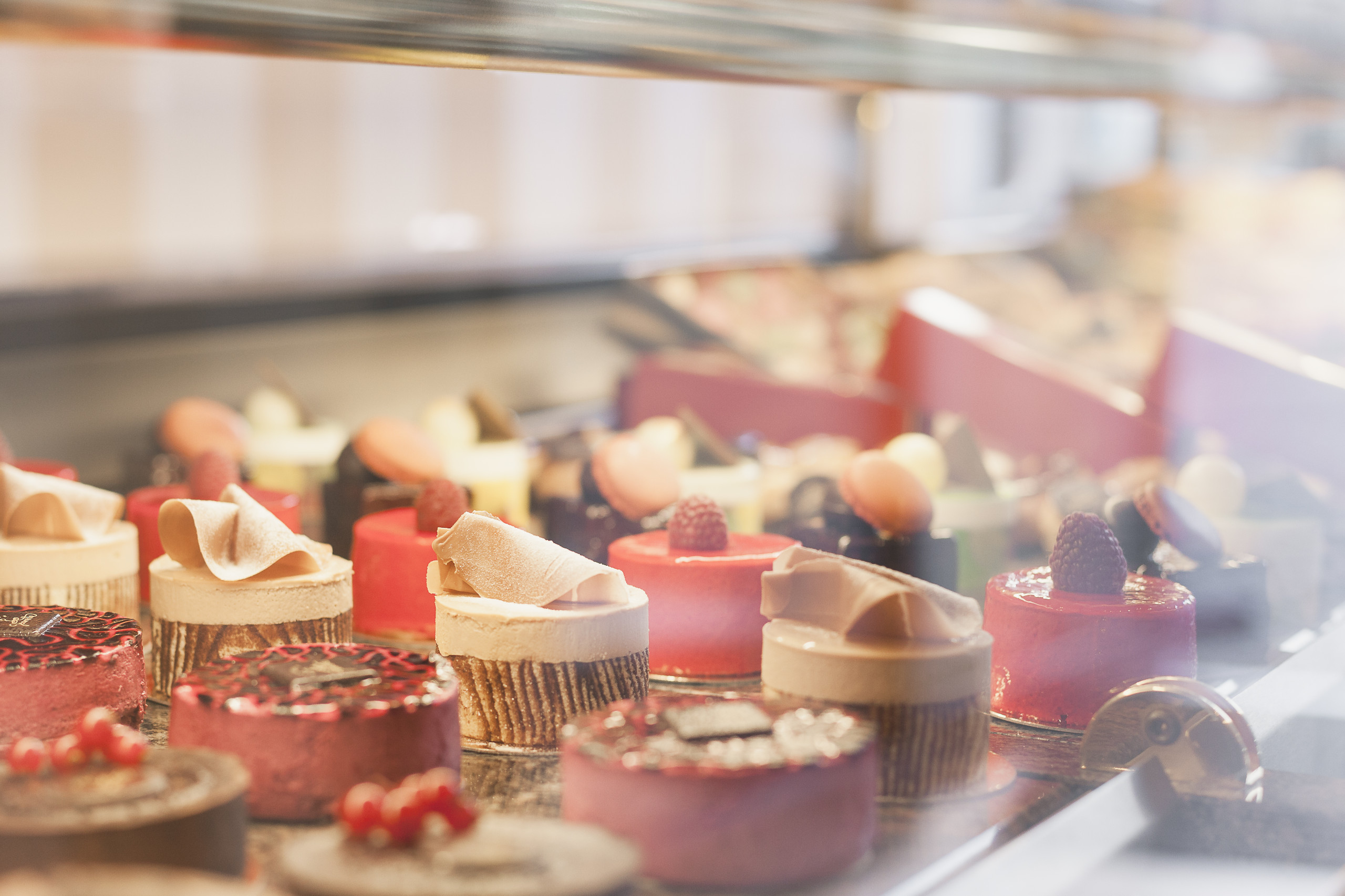 La Pâtisserie - französische Spezialitäten wie Macarons, Galettes des Rois, Bûche de Noël, Chocolat de Pâque oder St. Valentin Pâtisserie